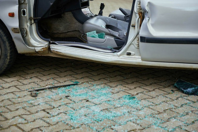 Biləsuvarlının maşınına çırpıldı - ÖLDÜ