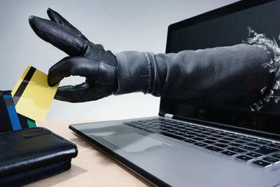 Kartlardan 11 min manatdan çox pul oğurlandı