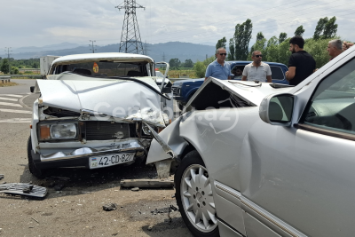 Lənkəranda ağır qəza: 5 nəfər xəsarət alıb