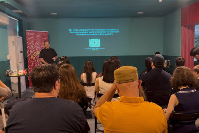 Bir müəllimənin gözüylə: “Yolsuzluq” filmi reallıqlara güzgü tutdu - FOTO