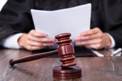 Astarada pula görə mübahisə: Oğul anasını döydü