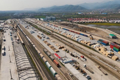 Astara yük terminalının tikintisi bitdikdən sonra gömrükdən sutkada 800 yük maşını keçə biləcək