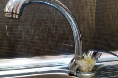 “Krandan su yox, palçıq gəlir” – Lənkəranda sakinlərin narazılığı - VİDEO