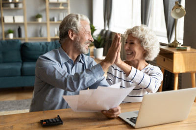 Bu ildən kişi və qadınların pensiya yaşı bərabər olacaq