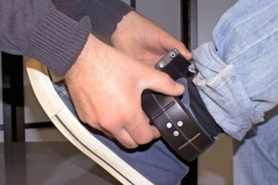 Məktəblini döyən lənkəranlı şagirdə elektron qolbaq taxıldı