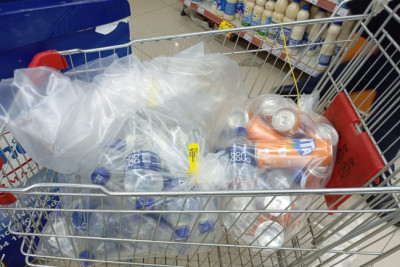 Salyanda "Aystore" marketdə ciddi pozuntular