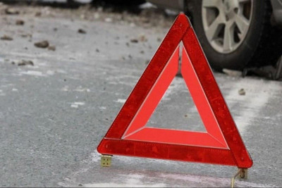 Sabirabadda yol qəzasında bir ailənin üç üzvü xəsarət alıb