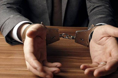 Astaralı xaş yeməyə getdiyi kafedə söyüş söydü, döyüldü