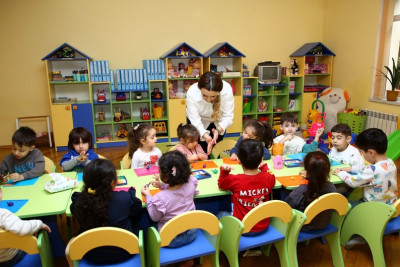 Bağçalara qəbulda yeni növbələrin yaradılması müvəqqəti dayandırıldı