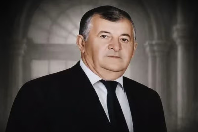 Şuşa fatehinin atası vəfat etdi