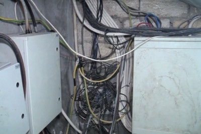 Mollakənd sakinləri köhnə elektrik xətlərindən narazıdır