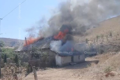 Cəlilabadda yaşayış evi yanaraq məhv olub