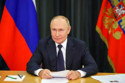 Putindən qərar: Azərbaycana 20 min manatdan çox pul aparmaq olmaz