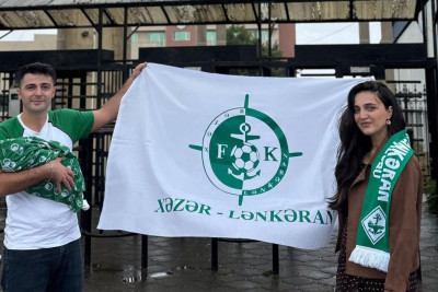 Ata yeni doğulan körpəsini evə yox, stadiona apardı