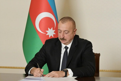 Prezidentdən mükafat və maaş əlavələri ilə bağlı mühüm fərman
