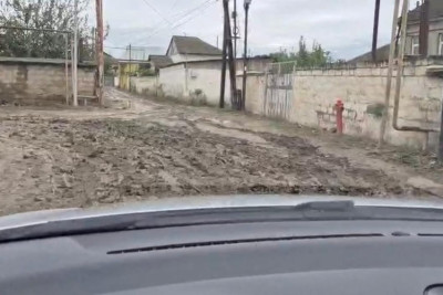 Salyanda 3 ildir yol problemi həll olunmur: ŞİKAYƏT